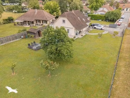 maison 7 pièces 137 m²