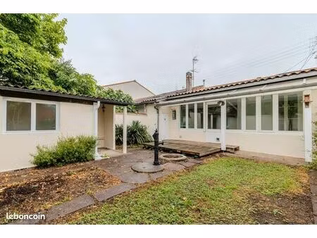 echoppe 79m2 proche boulevard jardin et garage
