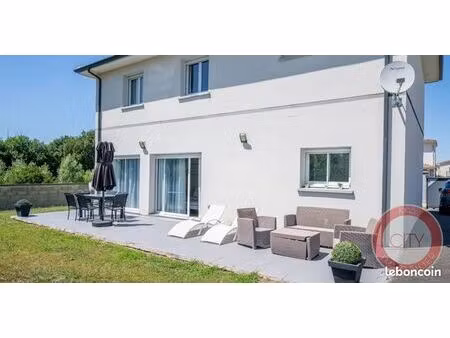 maison 6 pièces 144 m²