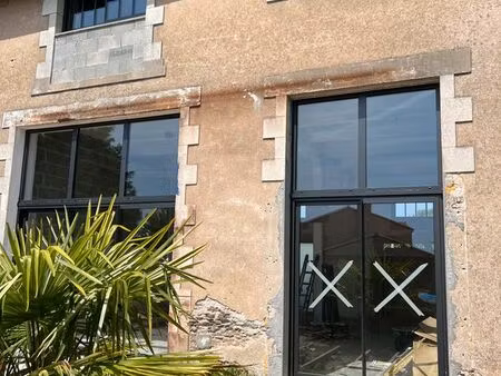 atelier à réhabiliter - la martellière