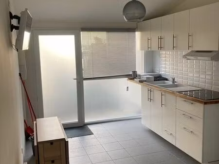 a louer appart-maison – tres bon etat - t2- pkg