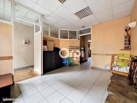 commerce santé 45 m²