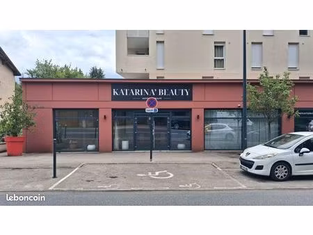 local commercial 110 m2 voiron