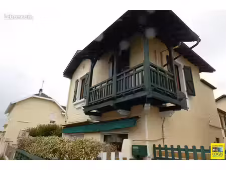 maison 7 pièces 219 m²