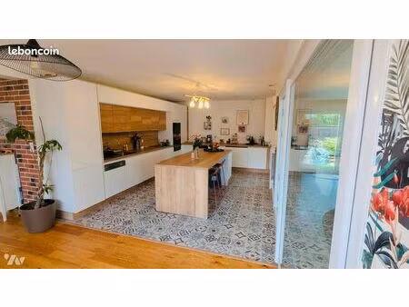 maison 7 pièces 137 m²