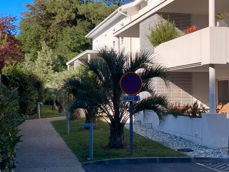 limitrophe biarritz appt t3 récent  avec terrasse et double parking
