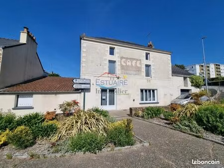 immeuble 315 m² saint etienne de montluc