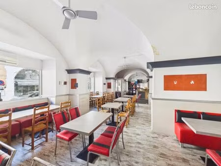 café/hôtel/restaurant 300 m²
