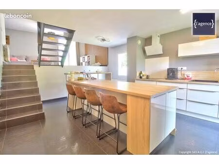 maison 5 pièces 114 m²