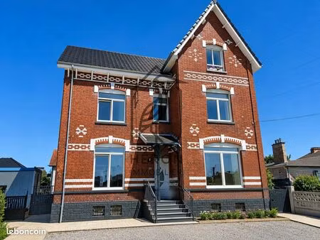 propriété 10 pièces 208 m²