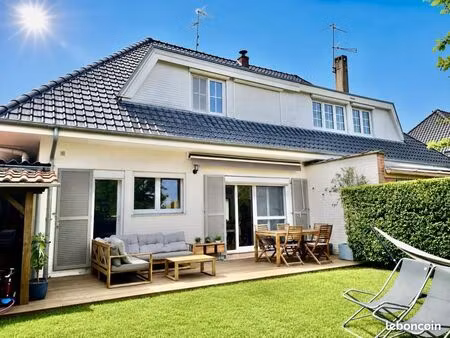 maison 5 pièces 111 m²