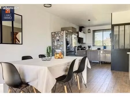 maison 5 pièces 150 m²