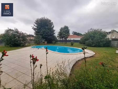 maison 9 pièces 282 m²