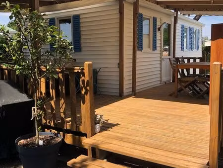 terrain + mobil home