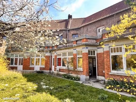 maison 7 pièces 320 m²