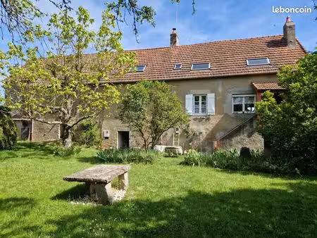 maison 5 pièces 136 m²