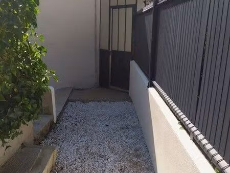 maison avec jardin et terrasse