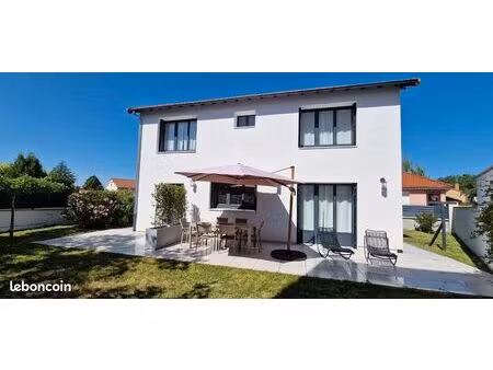 maison rénovée 108m² - proche riom