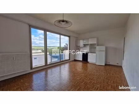 studio 1 pièce 28 m²