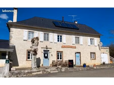 ensemble restaurant  maison et gîte