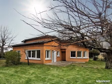 maison 9 pièces 140 m²