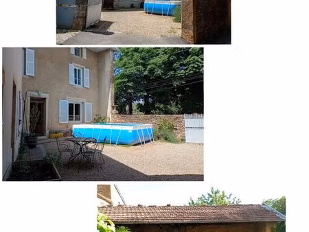 grande maison pleine de charme dans le centre bourg d'hurigny