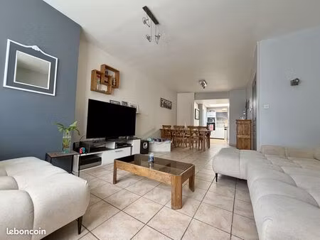 maison 7 pièces 148 m²