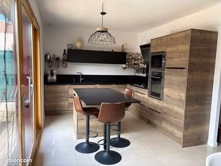 maison ossature bois 94 m² – 4 chambres – piscine – thuir