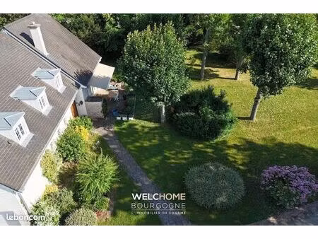 villa 8 pièces 190 m²