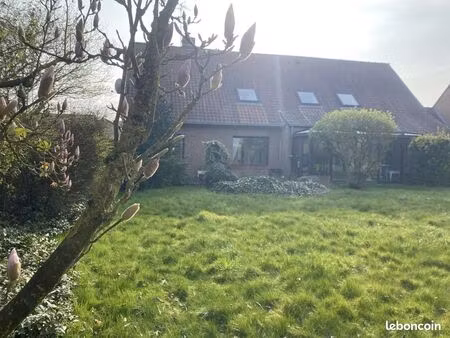 villa 6 pièces 195 m²