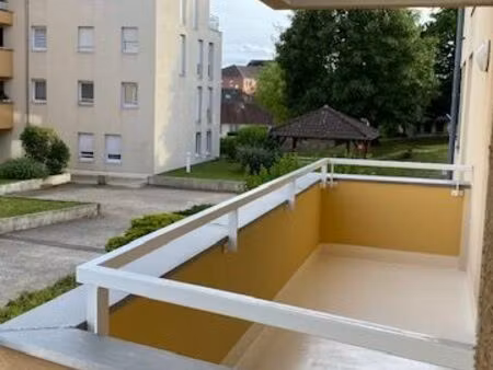 à louer très beau t2