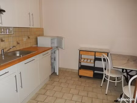 t1 de 24 m² - nevers centre au rdc