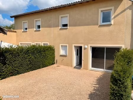 f3 avec rez de jardin