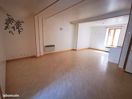 t2 à 15 mn d' issoire