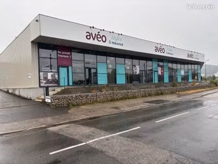 local commercial 900 m² saint etienne