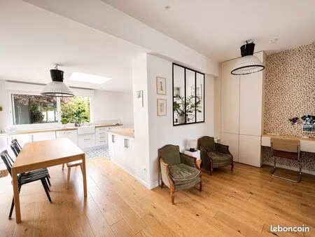 maison rénovée semi individuelle avec garage