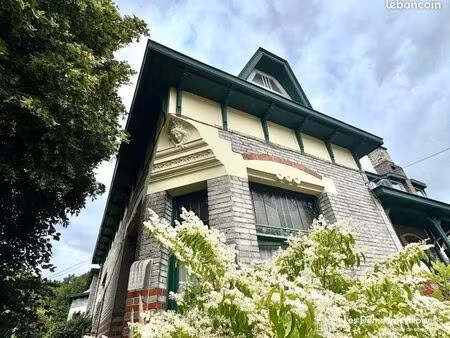 maison 8 pièces 293 m²
