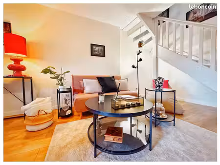 maison en pierre sur cave meublée 48m2