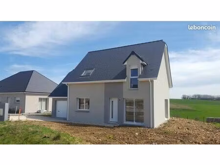 maison 75 m² montfort le gesnois