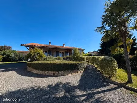 location maison meublée t5 108m² - villeneuve de rivière 31800- jardin paysager 900m² clôt
