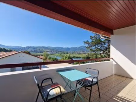 magnifique appartement  t3 à hendaye loué meublé sur hendaye avec piscine