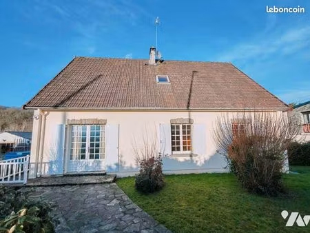 immeuble 1890 m² agneaux