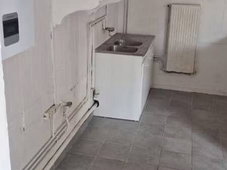 f3 maison avec cour