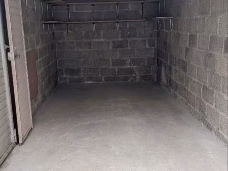 garage fermé 13 m² ➸ proche centre-ville à l'angle du boulevard lavoisier