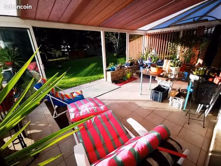 très belle maison sur terrain arboré de 2092 m²