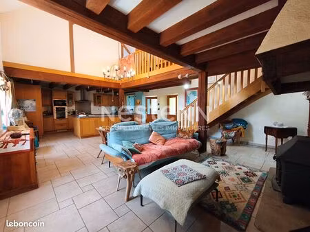 maison 6 pièces 136 m²
