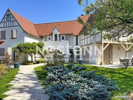 propriété 7 pièces 264 m²