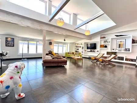 propriété 7 pièces 349 m²