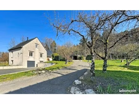 maison 6 pièces 141m2
