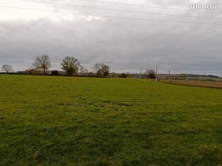 terrain 1 200 m² menonval